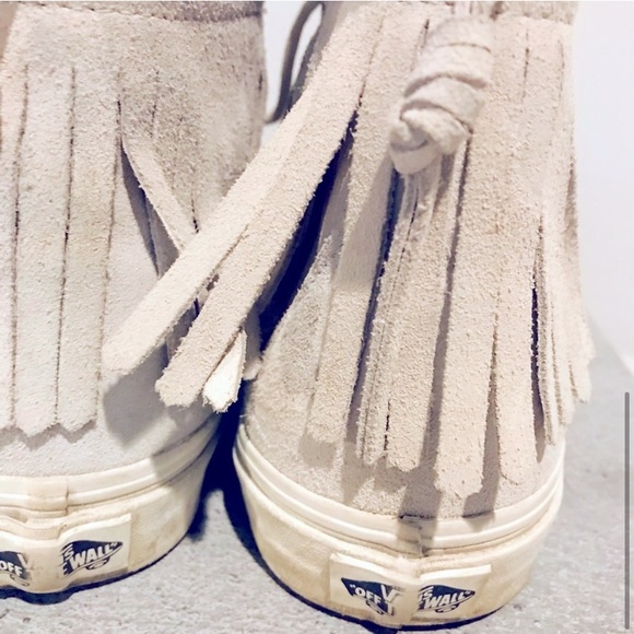 VANS skate fringe shoe grey off the wall 8 woman’s / 6.5 mens - Picture 2 of 9